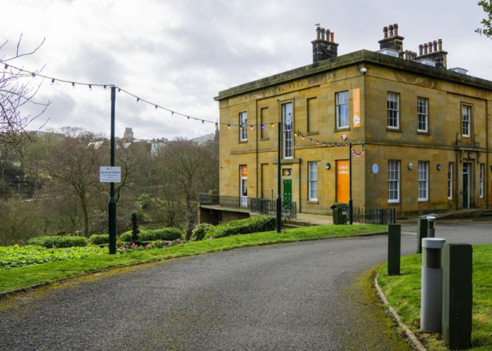 2. Exterior, Driveway