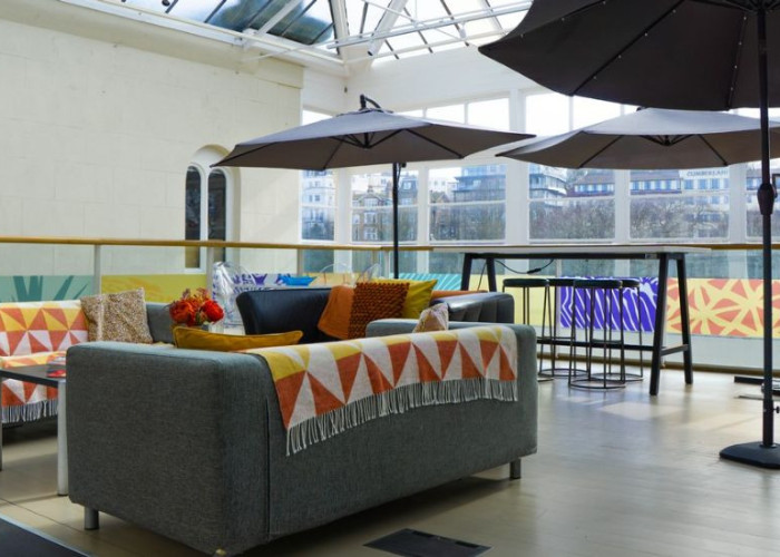 27. Livingroom, Conservatory