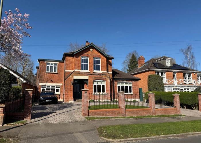 Edwardian Family Home with Large Kitchen for Filming