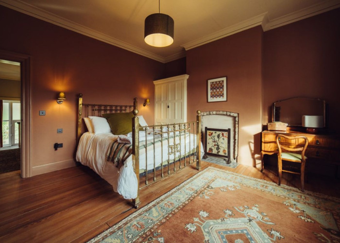 25. Bedroom (Double)