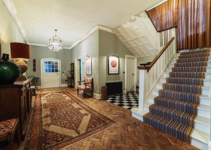 5. Hallway, Stairway