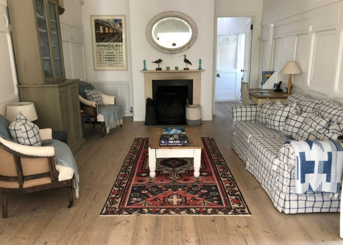 4. Livingroom, Fireplace