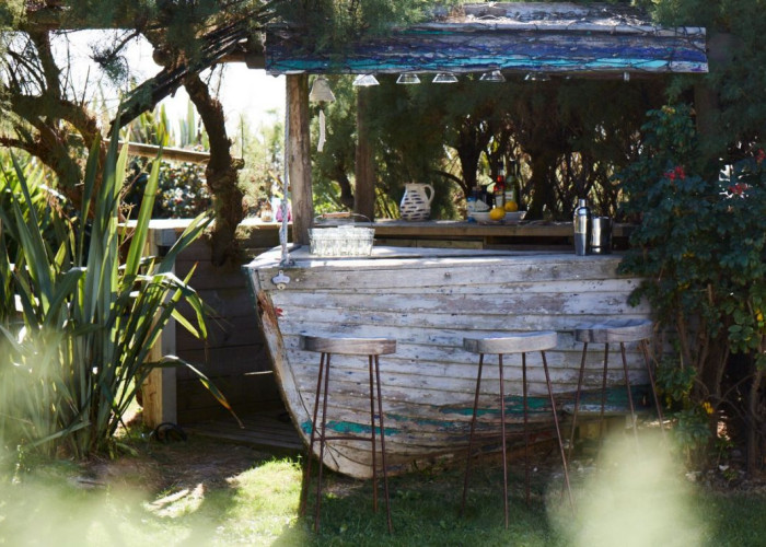 16. Props / Feature, Bar (Home)