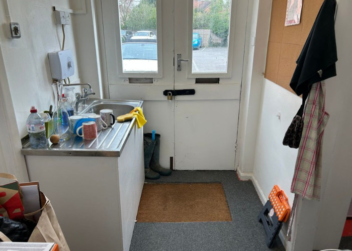 6. Kitchen, Staff Room