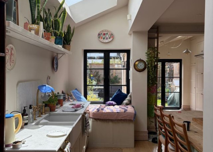 8. Kitchen, Kitchen (Cream or White units), Kitchen With Table, Skylight