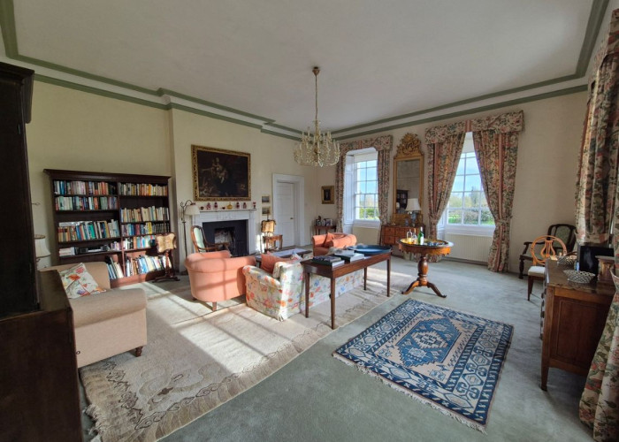 5. Livingroom, Fireplace