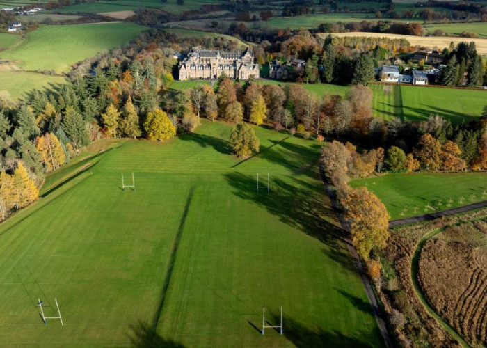 23. Woodland, Playground / Playing Field, Football Pitch, Lawn