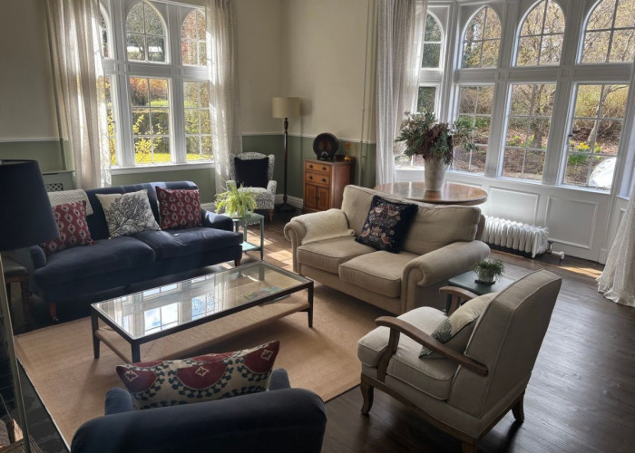 7. Livingroom, Wooden Floor