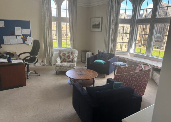 17. Office, School / College