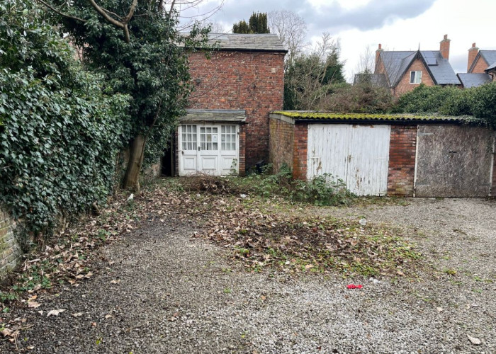 6. Yard, Garage (Double)