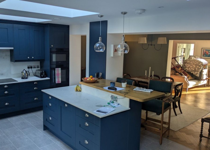 Modernised Mid Terrace Property For Filming