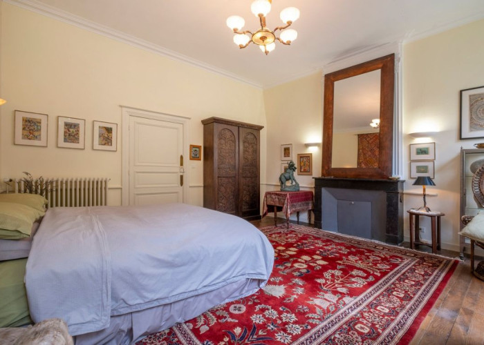 28. Fireplace, Bedroom (Double)