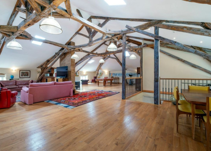 39. Livingroom, Diningroom, Open-plan