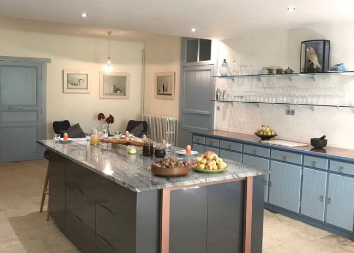 16. Kitchen (With Island), Kitchen (Coloured units)