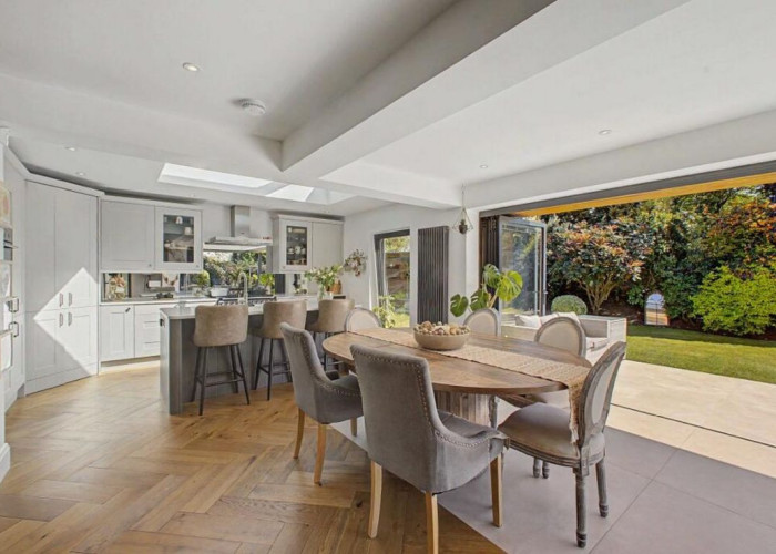 4. Kitchen, Diningroom, Open-plan, Bi-Fold Doors