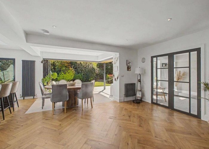6. Diningroom, Open-plan, Bi-Fold Doors