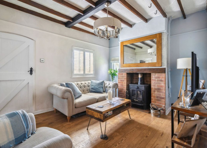 3. Livingroom, Fireplace, Wooden Floor, Wood Burner