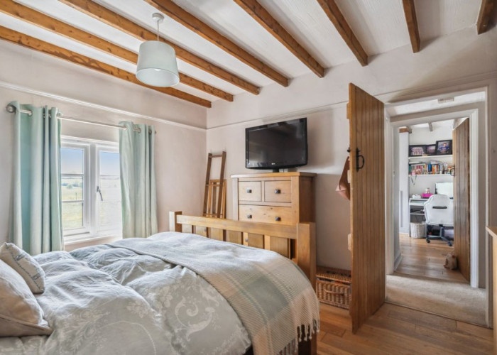 7. Bedroom (Double)