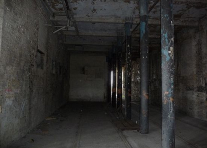 17. Warehouse (Derelict)