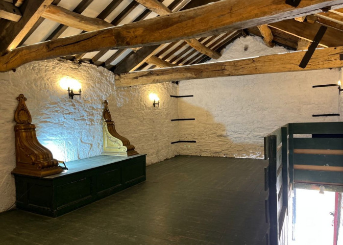 7. Barn
