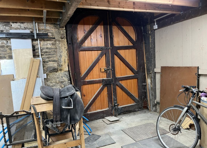3. Barn, entrance