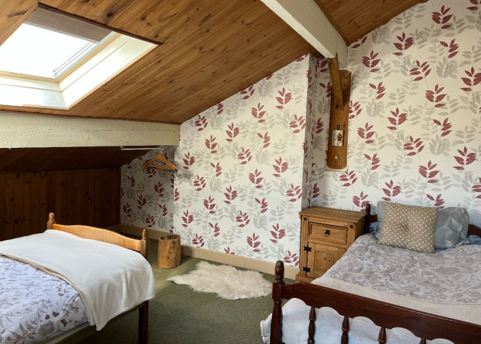 19. Skylight, Bedroom (Twin Beds)
