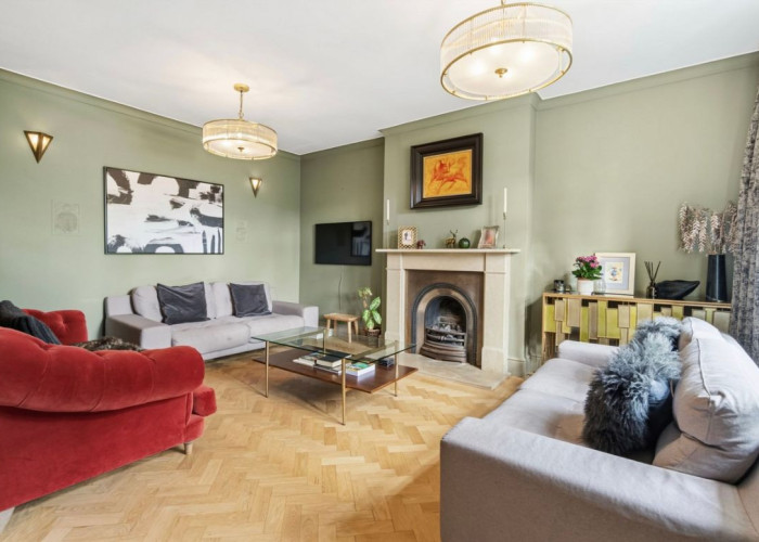 4. Livingroom, Fireplace