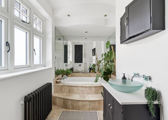 18. Bathroom