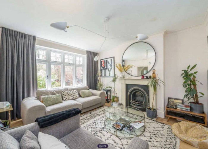 13. Livingroom, Fireplace