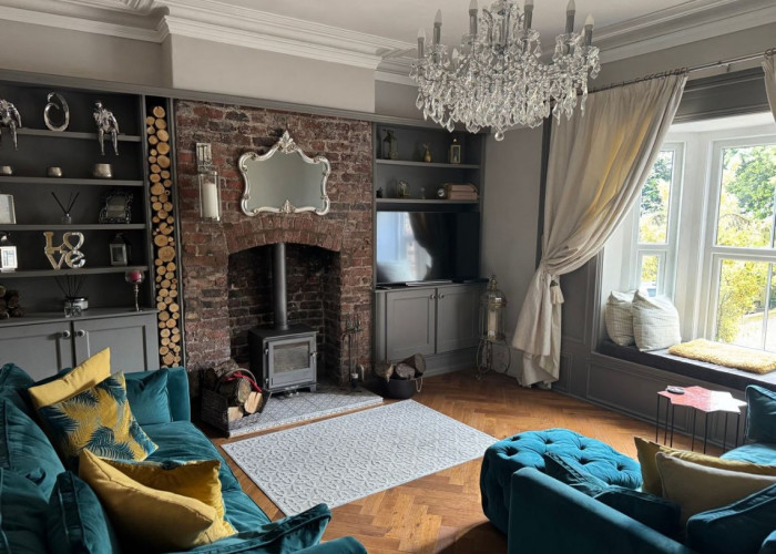 4. Livingroom, Brick Wall, Fireplace, Wood Burner