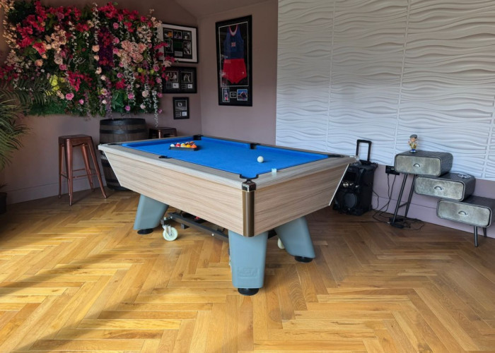 32. Games Room, Billiards / Pool Room, Bar (Home)