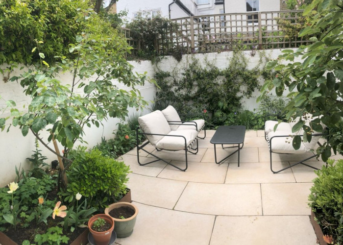 33. Patio / Veranda
