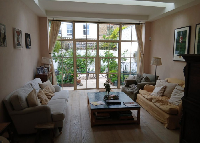5. Livingroom, Windows