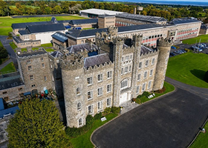 Period Castle with Expansive Grounds for filming