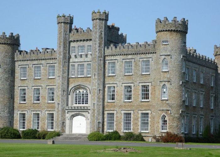 11. Castle, Exterior (Stately Home/Castle)