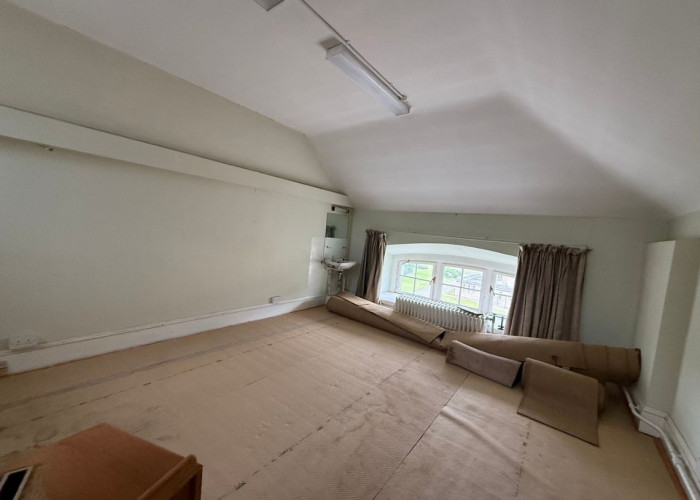 36. Empty / Spare Room, Attic/Loft