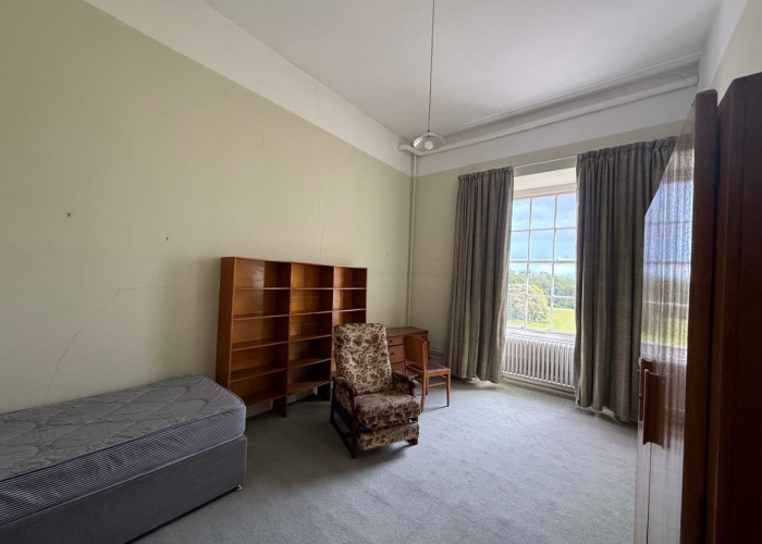37. Bedroom