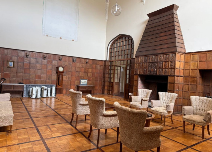 15. Hall, Fireplace, Wooden Floor