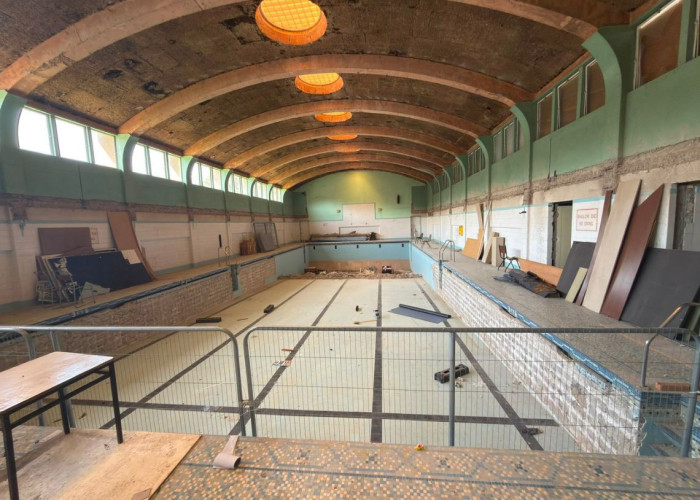 32. Swimming-pool