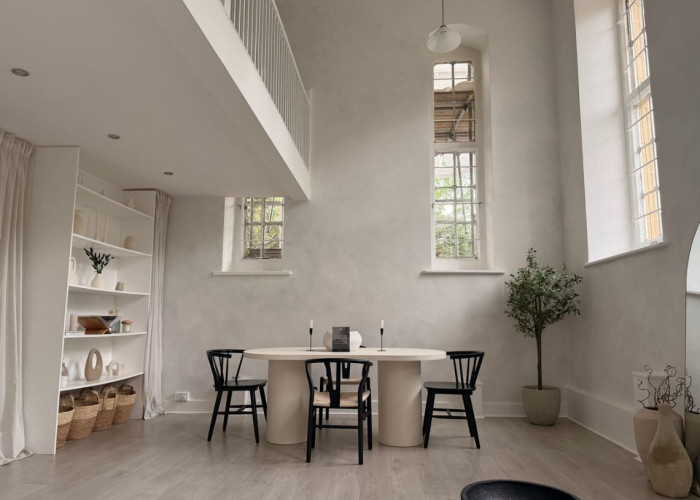 6. Livingroom, Diningroom, Studio Flat