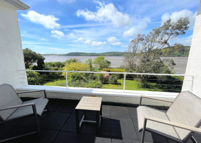 22. Sea / Beach View, Balcony