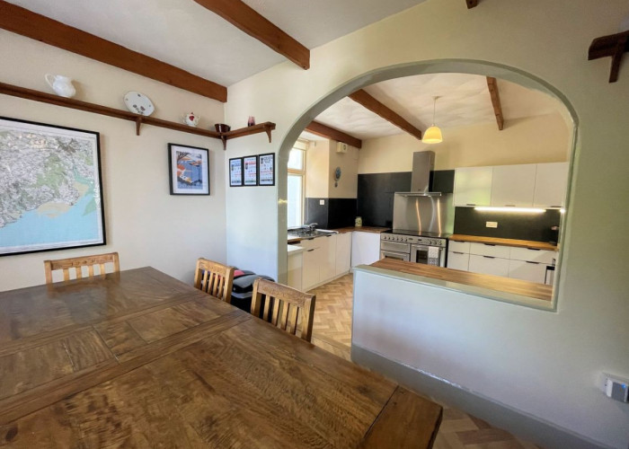 9. Kitchen, Diningroom, Kitchen With Table