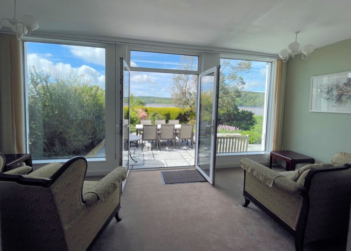 16. Livingroom, Patio / Veranda