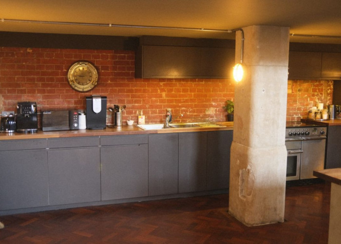 9. Kitchen, Industrial, Kitchen (Coloured units)