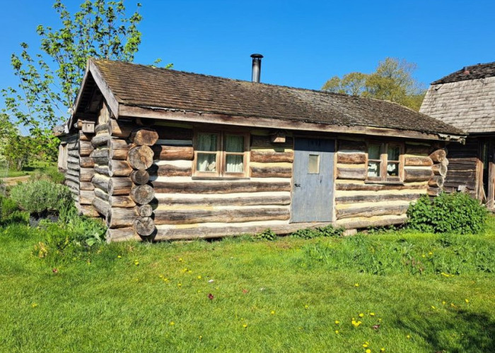 27. Cabin or Shepherds Hut