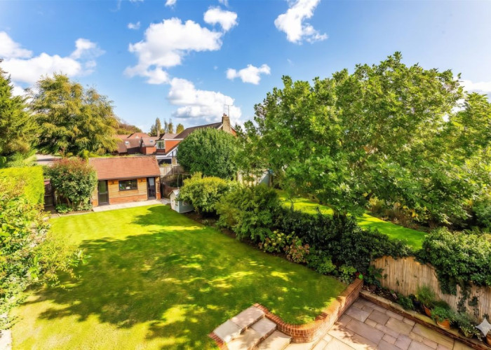17. Shed, Lawn, Garden (Rear, Large)