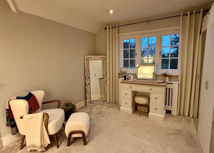15. Empty / Spare Room, Dressing Room/Walk-in Wardrobe