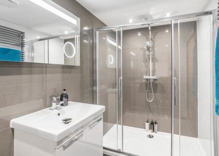 4. Shower Room