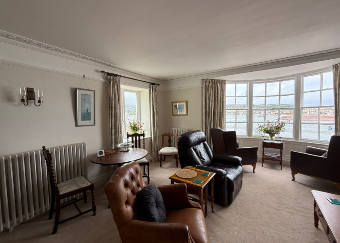 8 Bedroom Georgian House with Sea Views for Filming