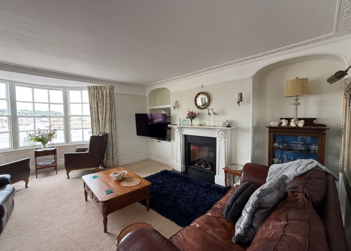 6. Livingroom, Fireplace